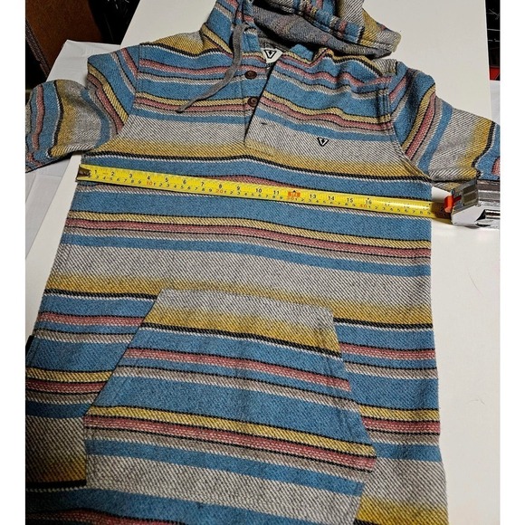 VISSLA Descanso hooded popover. M. REI. Outdoor. Hippie. Grunge. Relaxing Lounge - Picture 3 of 10